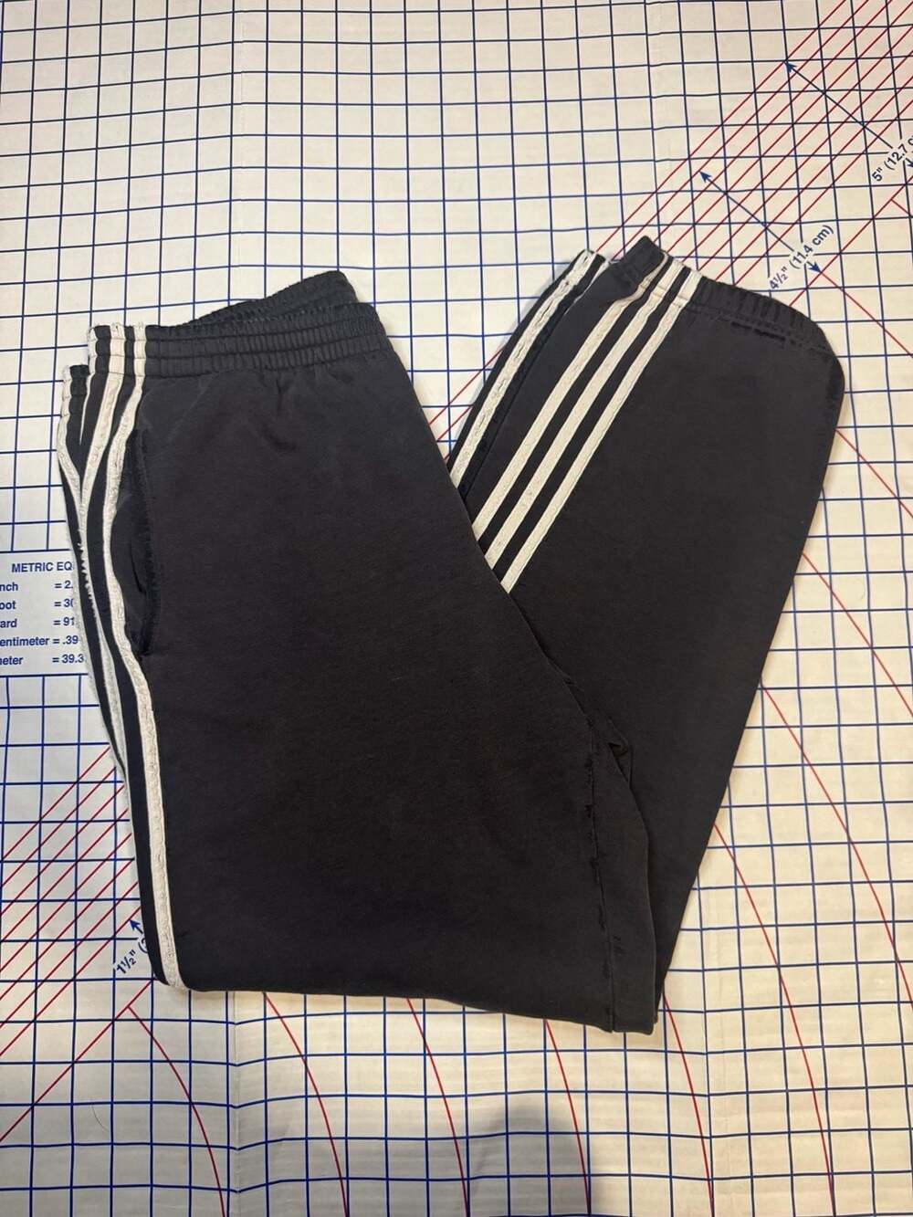 Bundle Vintage Adidas 3-Stripe Black Pullover Hoodie L and pants M - Picture 8 of 13